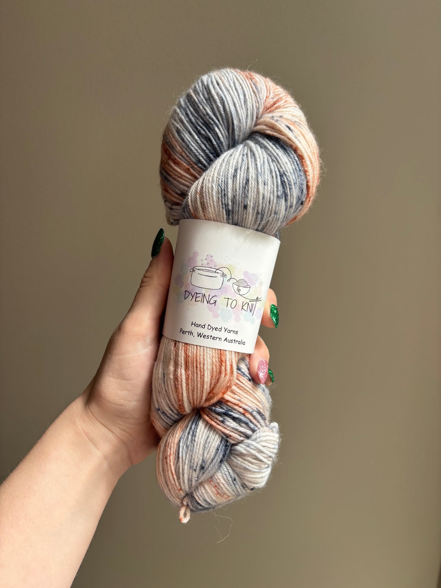 DESTASH - Fingering Yarn