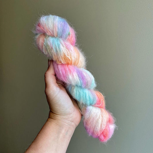 Me As A Bird - Hand Dyed Yarn